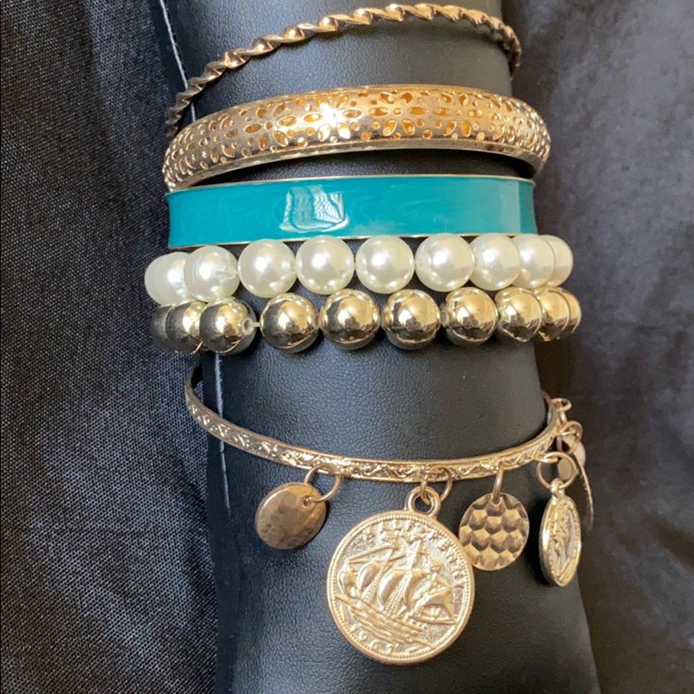 Assorted bangles, - Picture 3 of 3